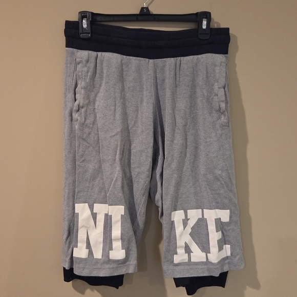 3/16 Nike Air Reversable Pick-Up Game Shorts - Picture 1 of 3